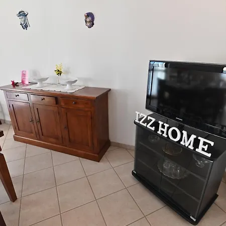 Izzhome Olive Tree Apartment